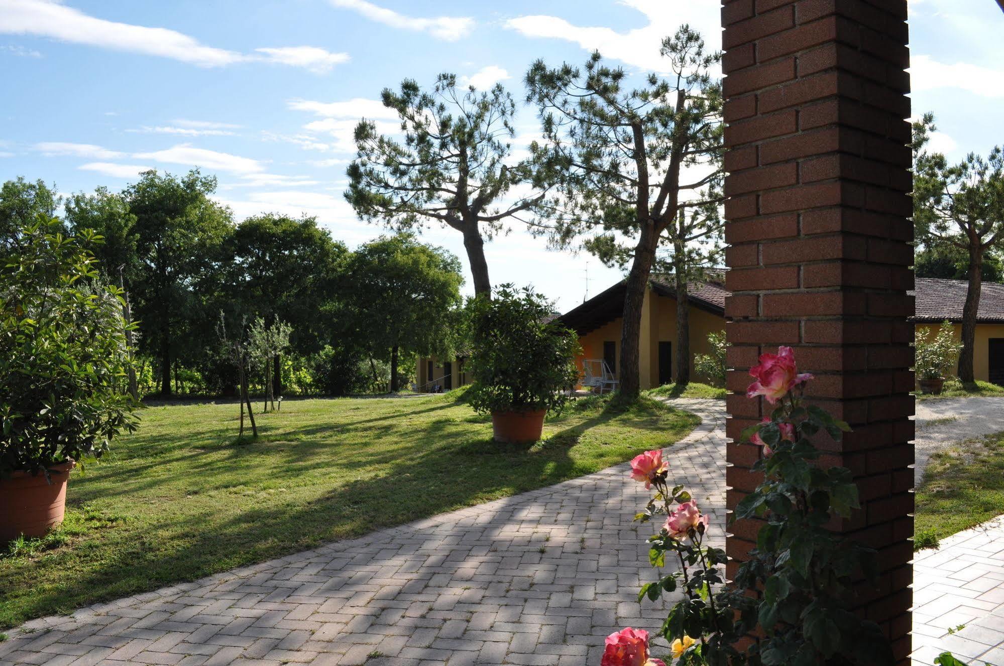 Agriturismo Gardenali Volta Mantovana Luaran gambar